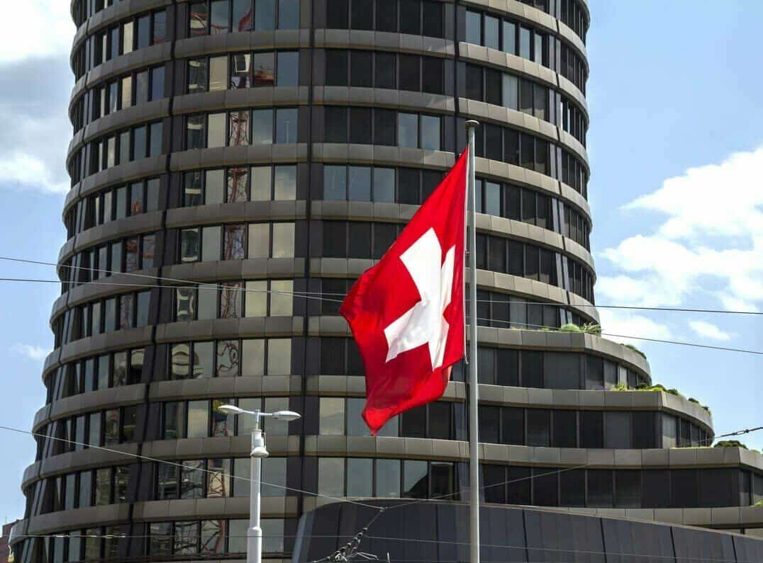 Базельский комитет указал, что уведомления о рисках криптовалюты должны стать обязательными для банков