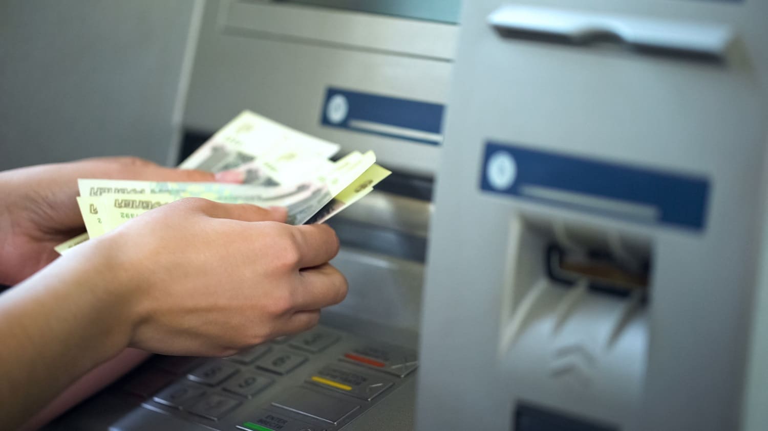 Россияне смогут снимать цифровые рубли наличными в банкоматах